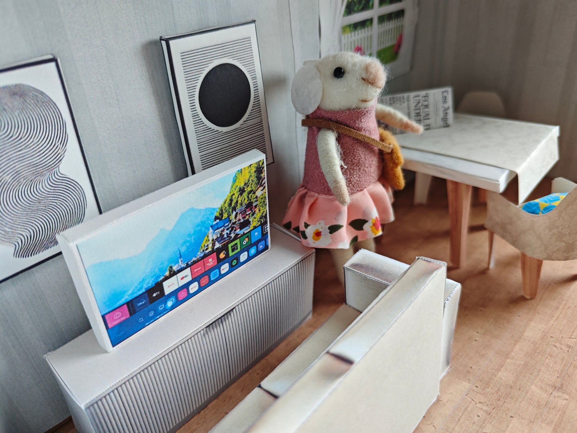 BMM Shoe Box , 1:12 , 4-5inch doll Living Room 10 in 1, Sink, Dining table and chair, TV and sofa, Dollhouse furniture, DIY, diorama