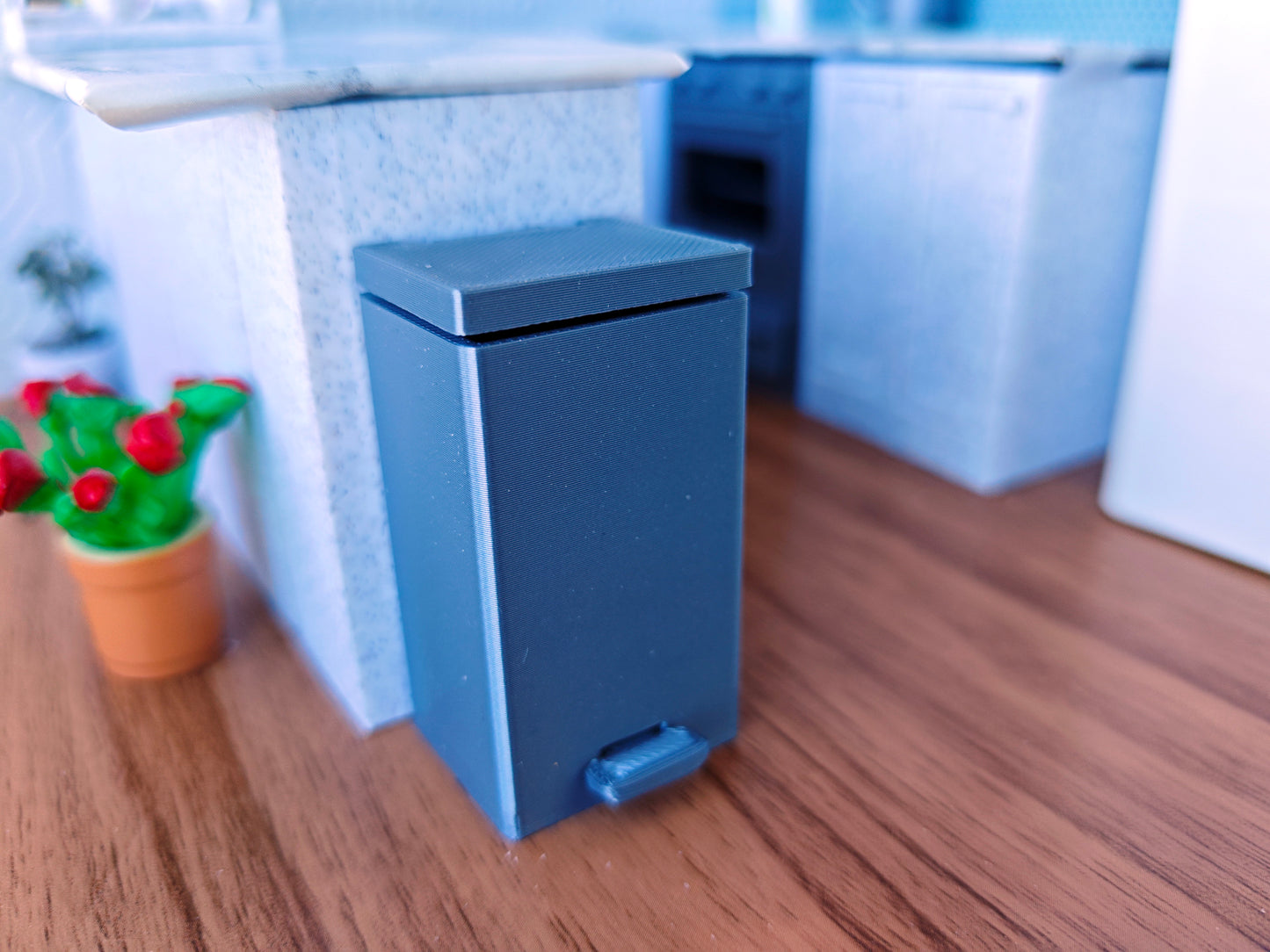 1:12 scale miniature trash can model, perfect for dollhouses, dioramas, or miniature scenes such as a kitchen or living room. The model replicates a modern, dual-compartment trash can with capacities of 30L and 15L in real-world scale (scaled down proportionally to 1:12), featuring a functional pedal mechanism for hands-free operation.