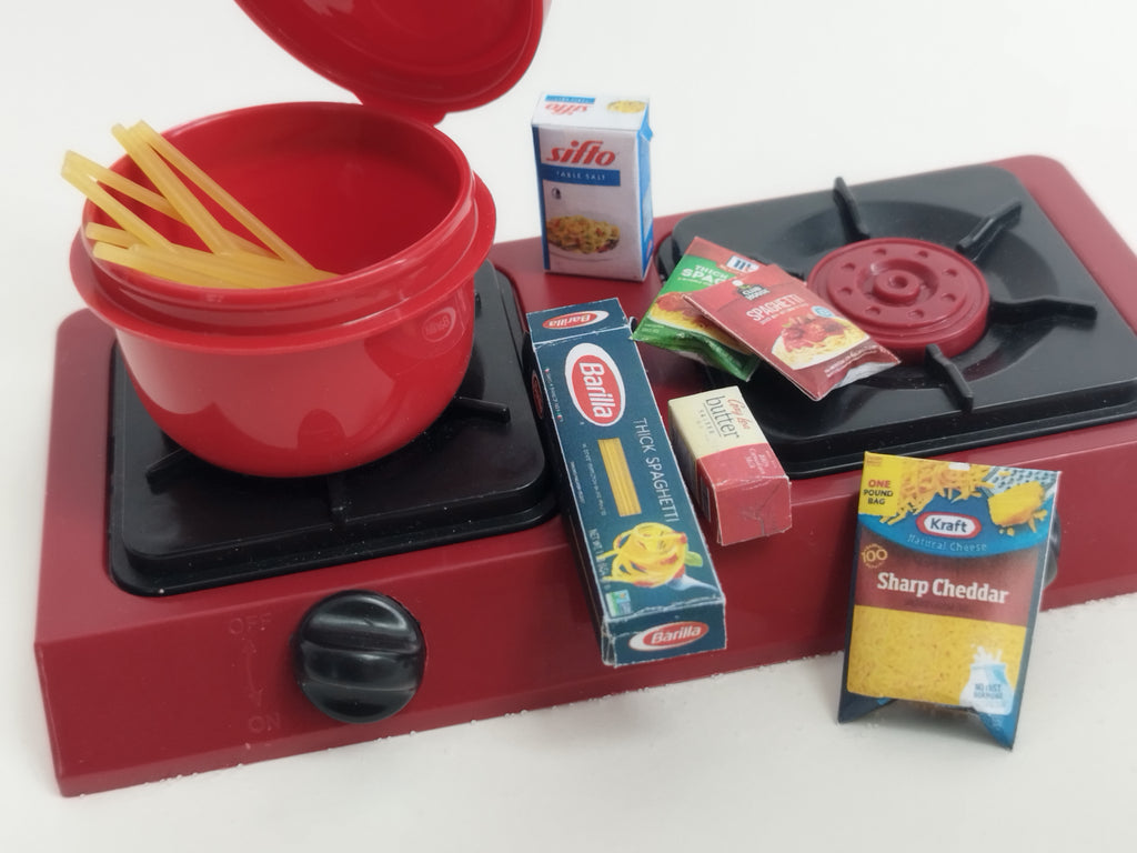 Create a delicious dollhouse meal with this 1:6 scale 9-piece Pasta Set printable template. Featuring a DIY mini recipe and cooking accessories, this downloadable set is perfect for doll meals and miniature enthusiasts.

