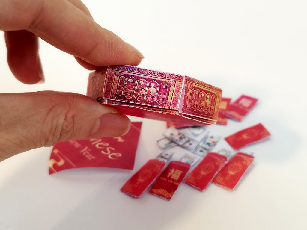 Chinese Lunar New Year candy box , red pocket with US dollar