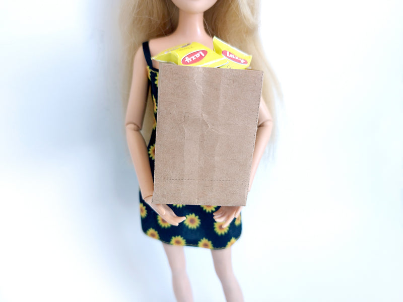 A set of 1:6 and 1:12 scale printable brown paper shopping bags in three sizes, designed for dollhouse supermarkets or dioramas, featuring craft paper or color print options for detailed, miniature shopping scenes.