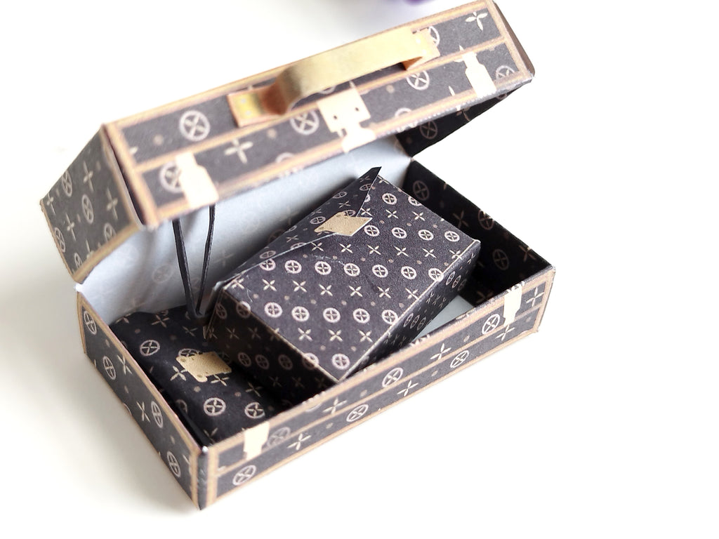 1:6 Luxury brands bags, purse and boxes for dollhouse and department store