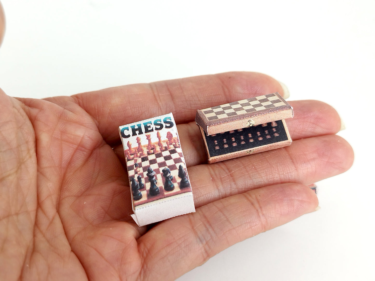 1:12 Scale , 7 items Board Games and openable chess board – Build My Mini 1-12-scale-7-items-board-games-and-openable-chess-board-build-my-mini