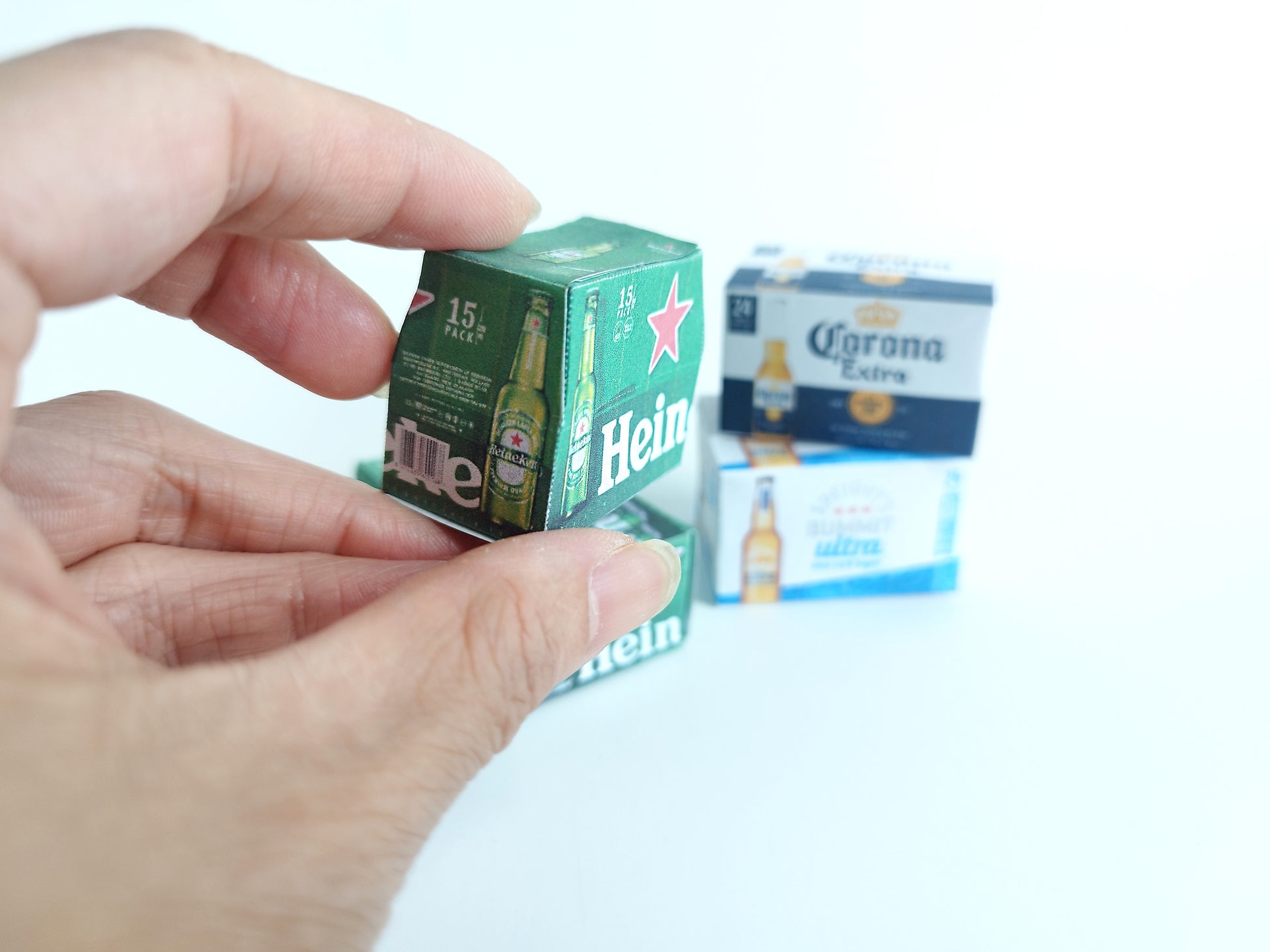 1:6 Scale , 5 items beers, cold drinks, refrigerator beer, alcohol ,  yearly ornament