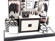  Perfect for marking any occasion, this printable template brings creative 3D design to life in the form of a charming Shoes shop miniature pop-up frame. 