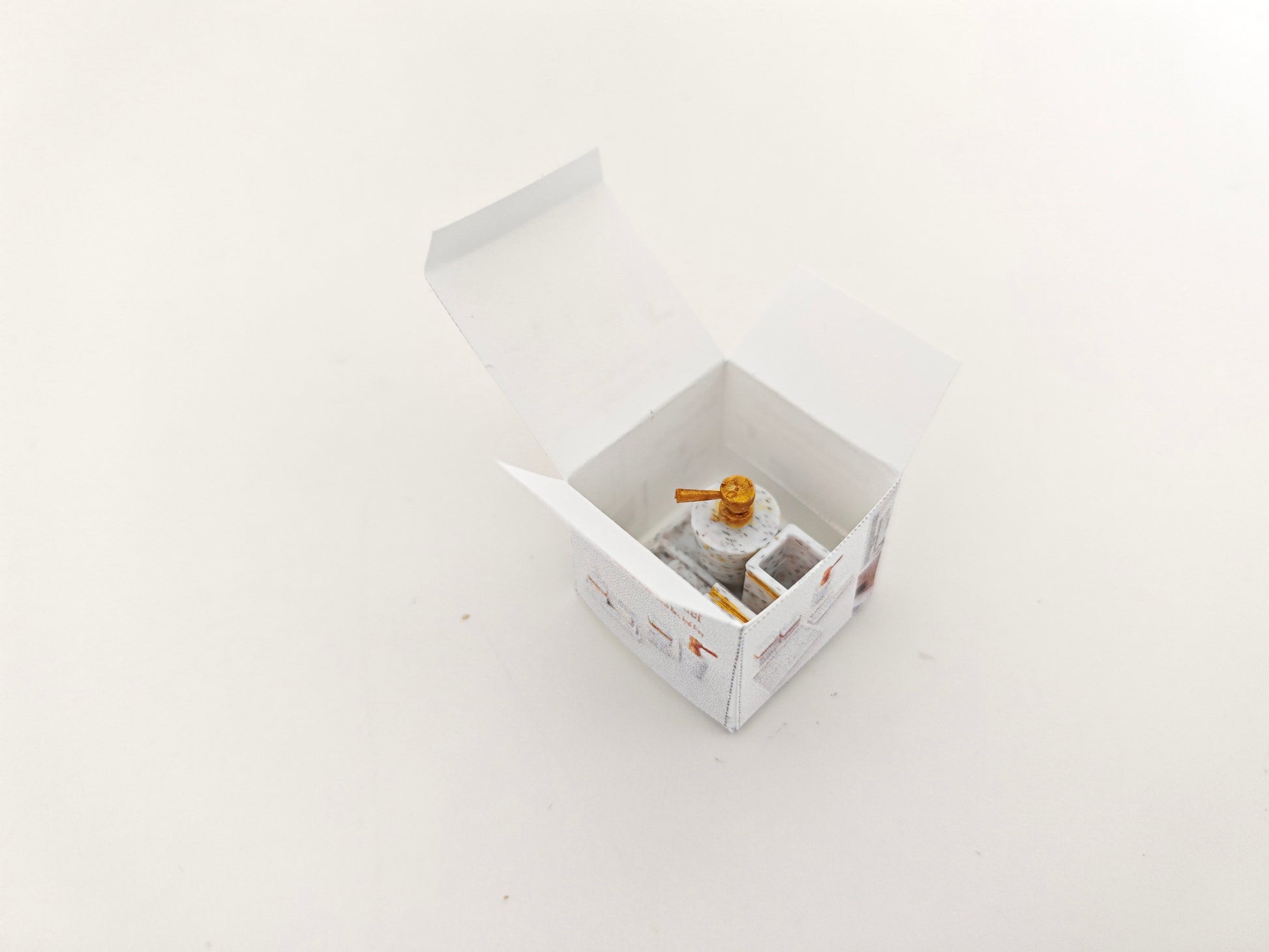 1:12 openable soap bottle and cotton boxes for washroom, 3D printing STL