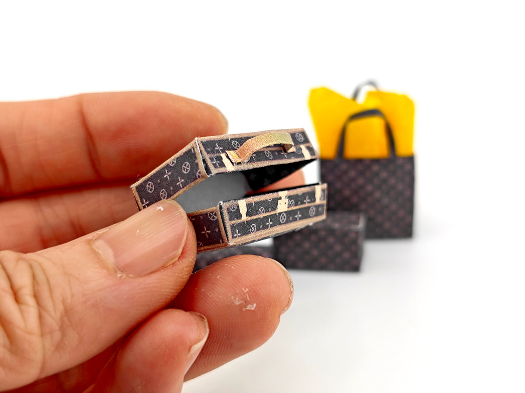 1:12 Luxury brands bags, purse and boxes for dollhouse and department store, 5 items miniatures, luxury house decorations