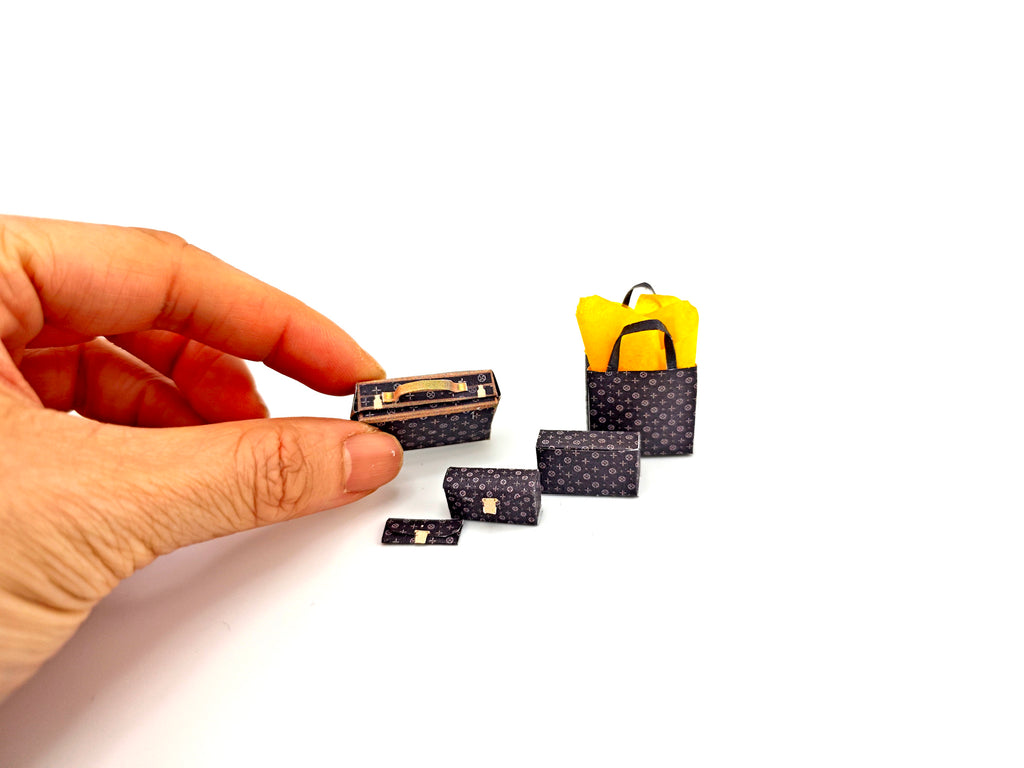 1:12 Luxury brands bags, purse and boxes for dollhouse and department store, 5 items miniatures, luxury house decorations