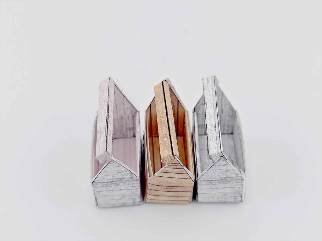 1:12 scale, Mother's day Flower basket, florist shop, gift box hamper for dollhouse , Rose and others