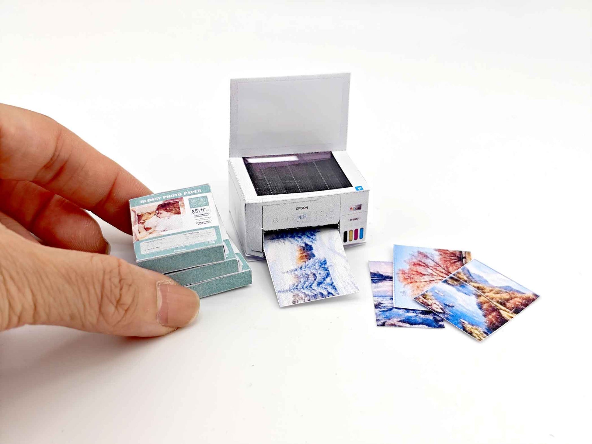 1:12 Mini Printer with Four Seasons Paper — Perfect for Dollhouse Crafting & Study Rooms