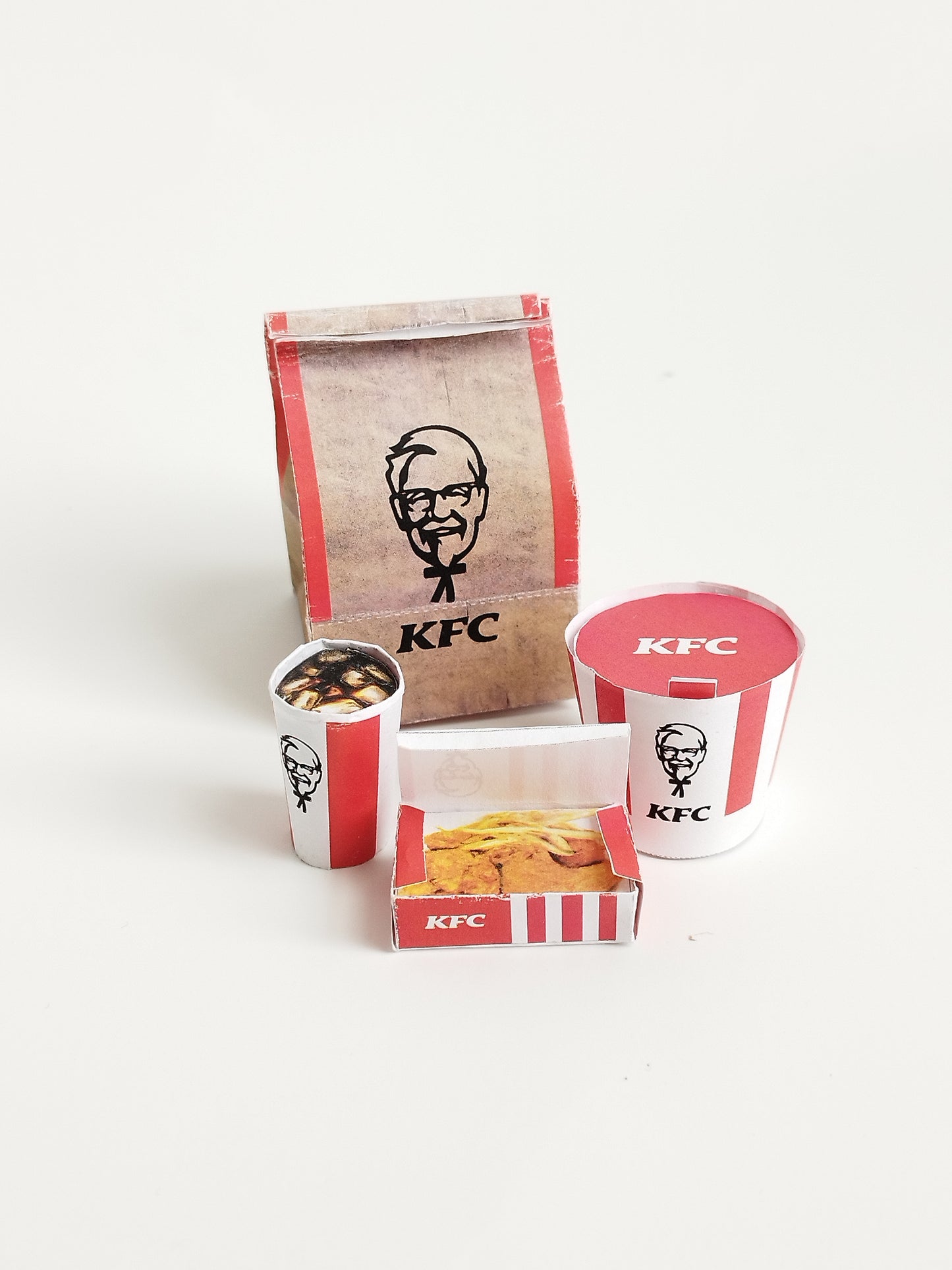 1:6, 4pieces KFC Meal Set - Printable Dollhouse Fast Food for dolls - Chicken, Chicken Bucket , Fries, DIY, printable miniature template