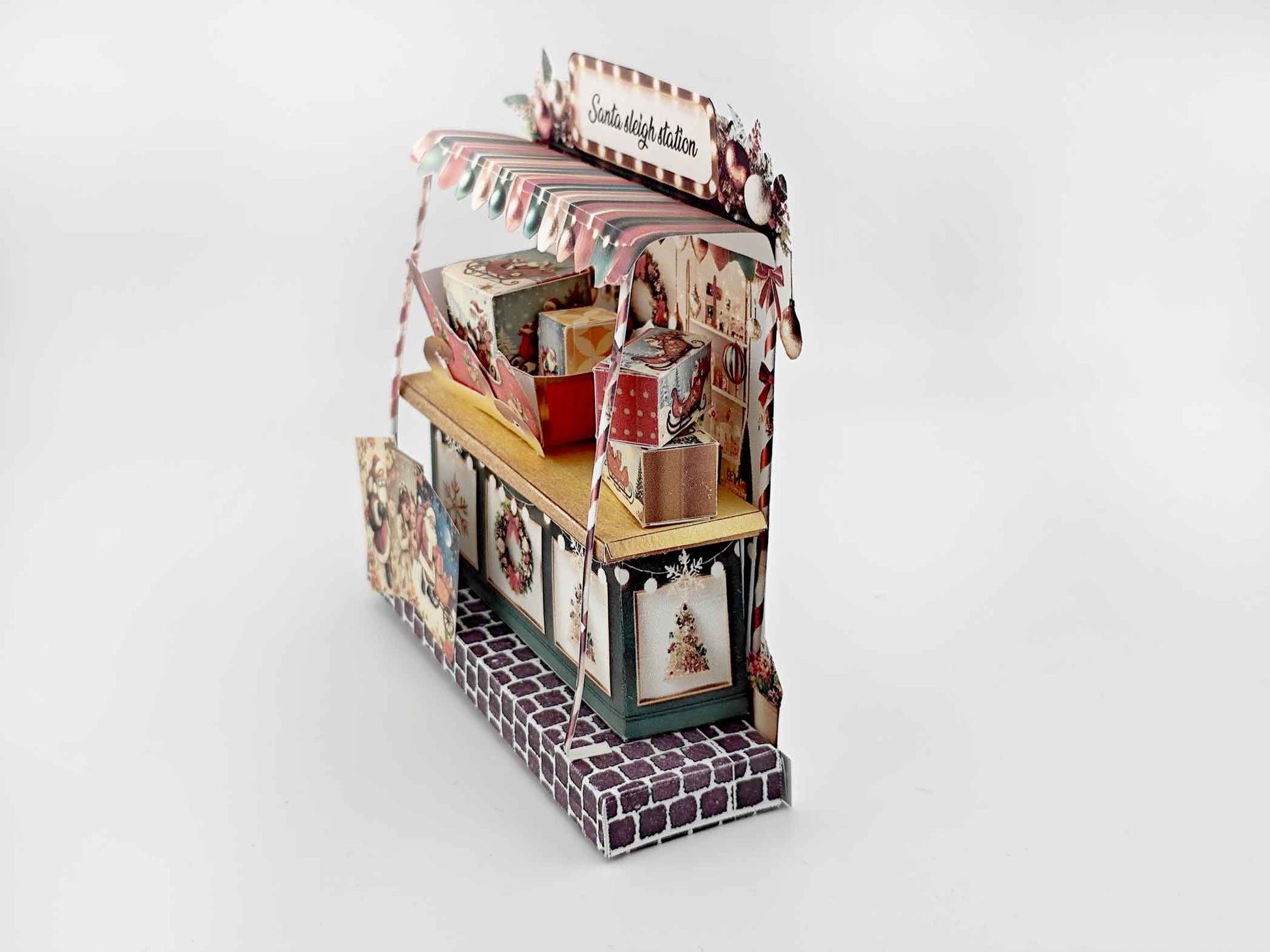 PickScene Christmas Santa sleigh station Stand for DIY a Christmas presents to be a crafting xmas card