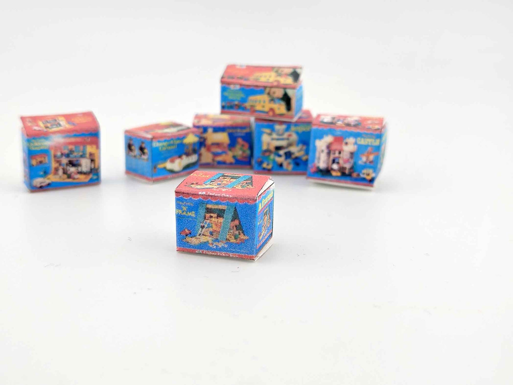 1:12 1970 vintage classic toy box, Newborns, Infants, Babies, for dollhouse, toy shop display,