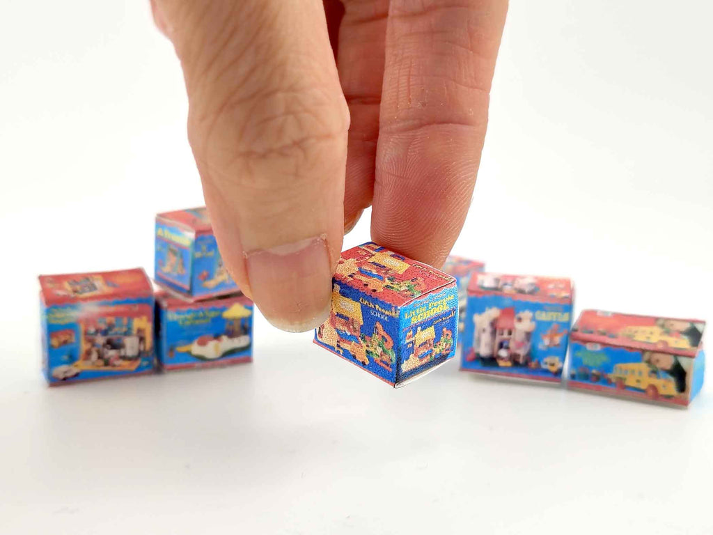 1:12 1970 vintage classic toy box, Newborns, Infants, Babies, for dollhouse, toy shop display,