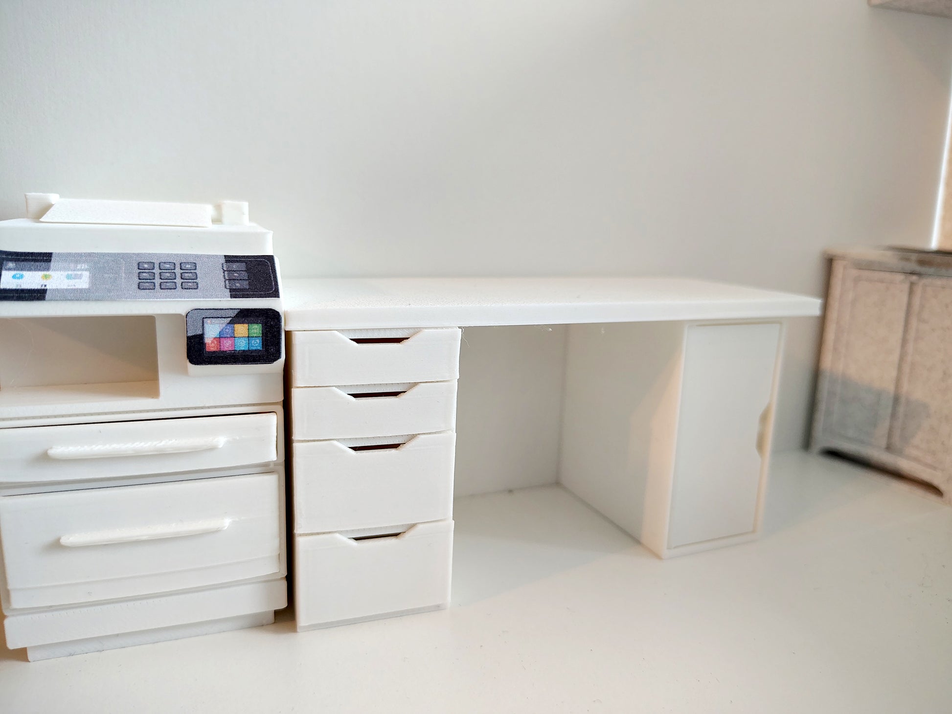 1:12 Office desk, crafter drawer STL file for dollhouse print,