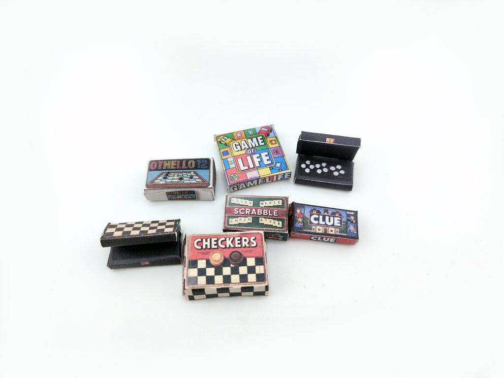 miniature 1:12, 7 items Board Games and openable chess board Clue, Checker, scrabble, game of life, Othello12 l toy printable template