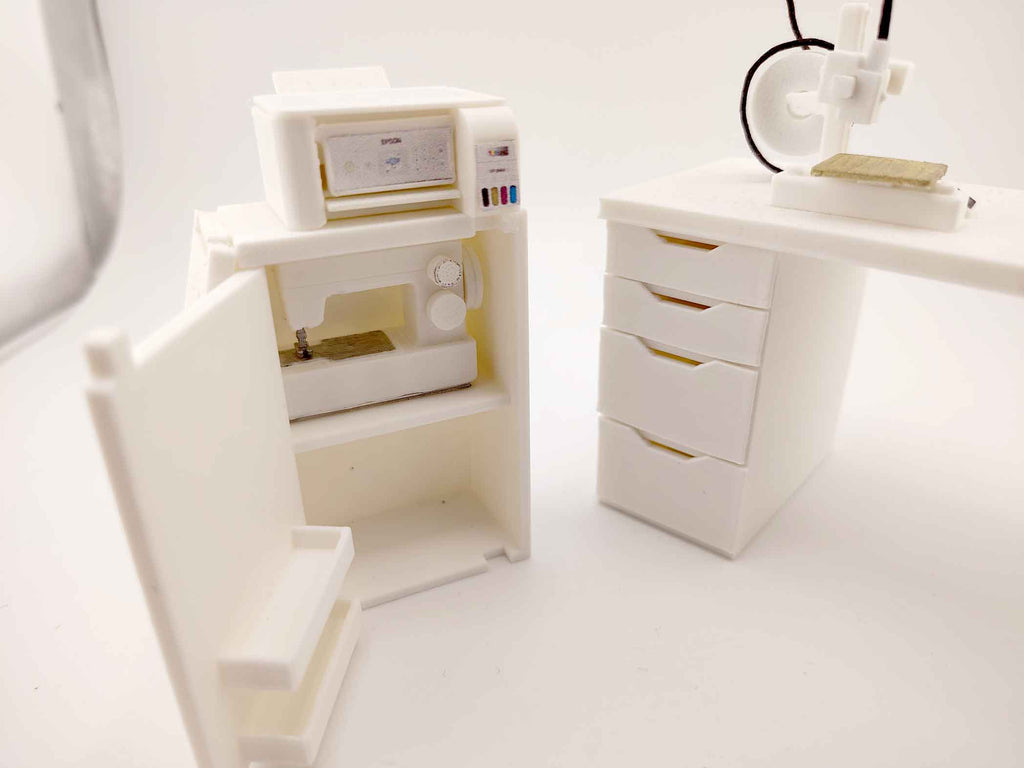 1:12 sewing machine STL file,  prints are included, craft room equipment, crafter dollhouse diorama