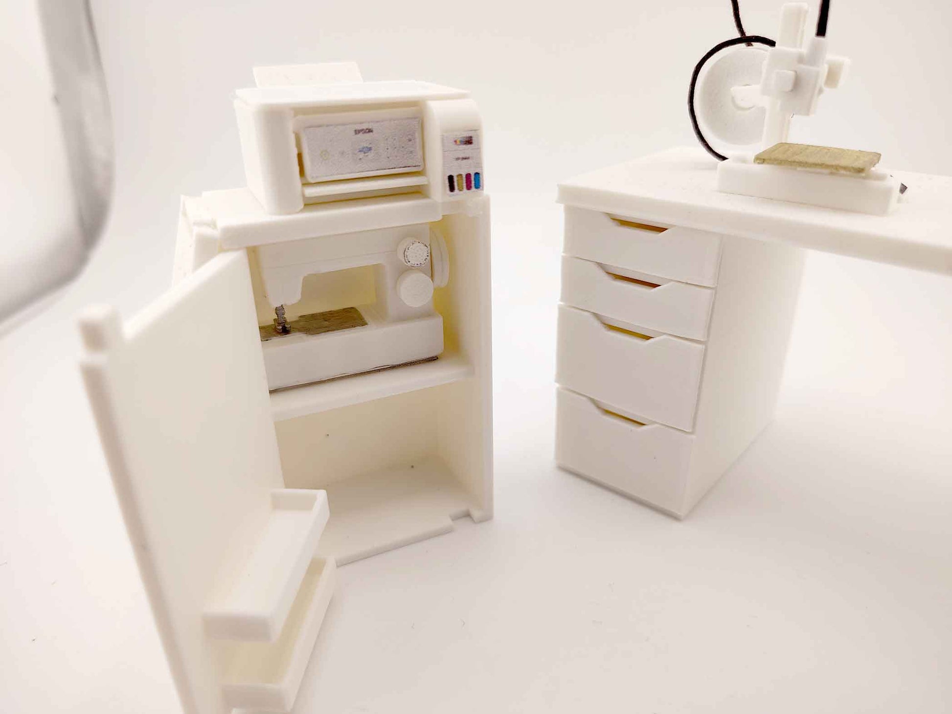 1:12 sewing machine STL file,  prints are included, craft room equipment, crafter dollhouse diorama