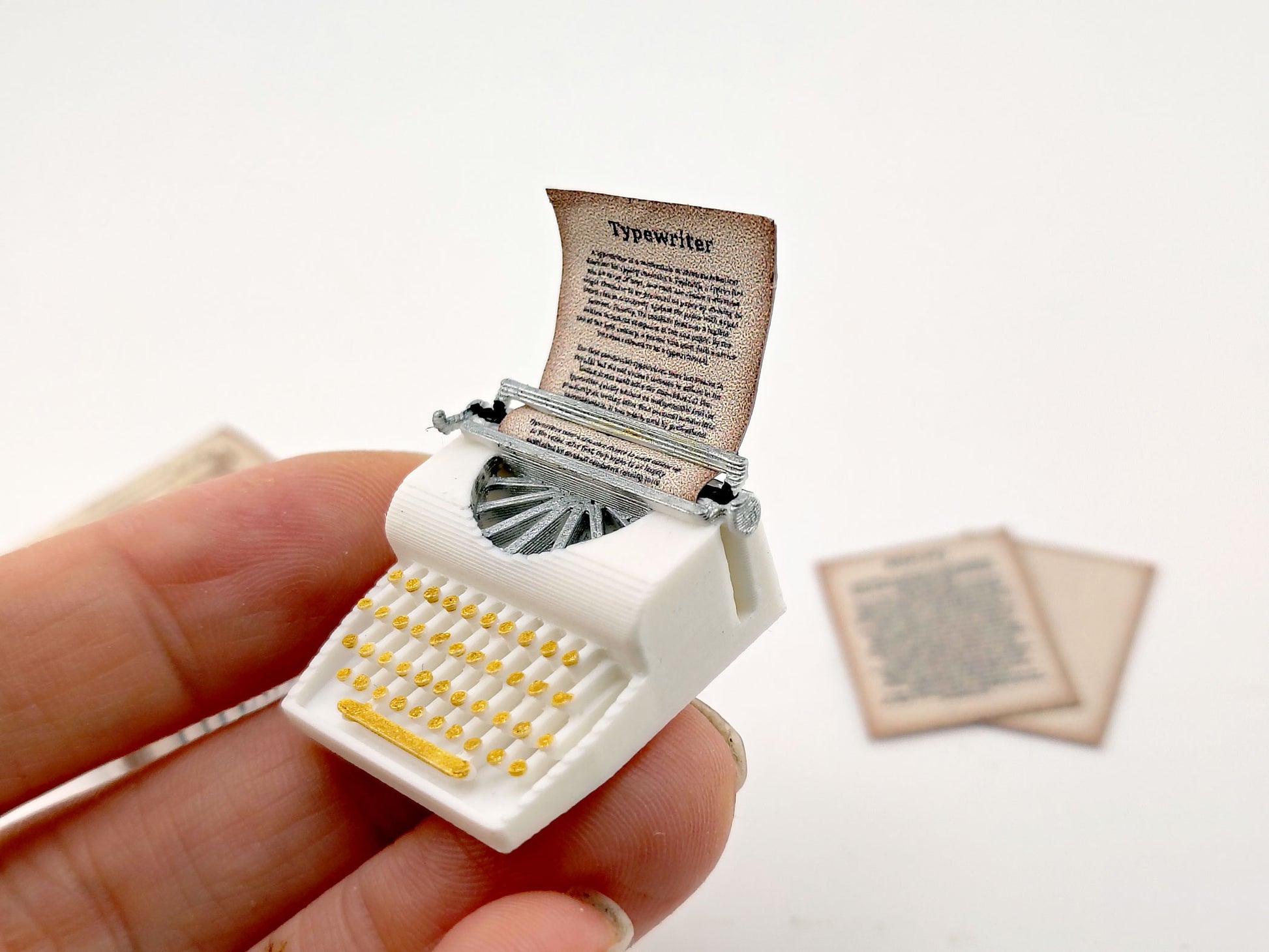 1:12 Vintage Typewriter STL File — Miniature Office Equipment with Printable Paper for Dollhouse Diorama (3D Print Download)