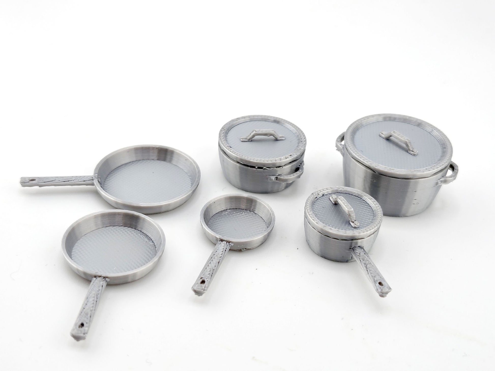 1:12 Miniature pans and pots 6 pieces with lids — STL File for Dollhouse Kitchen Scenes