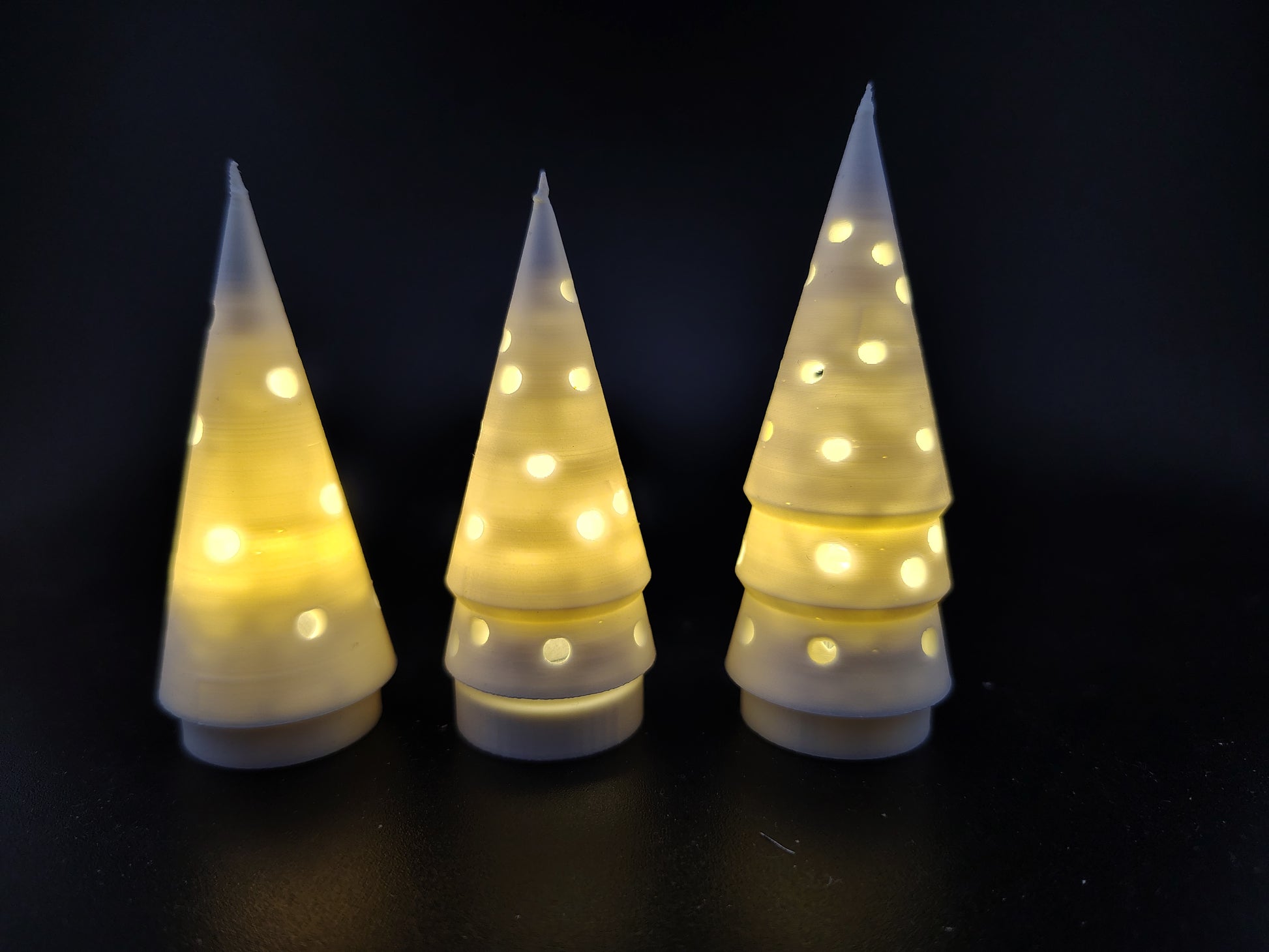 Christmas Tree easy light on decoration STL file for dollhouse or desk x'mas display , 3 style