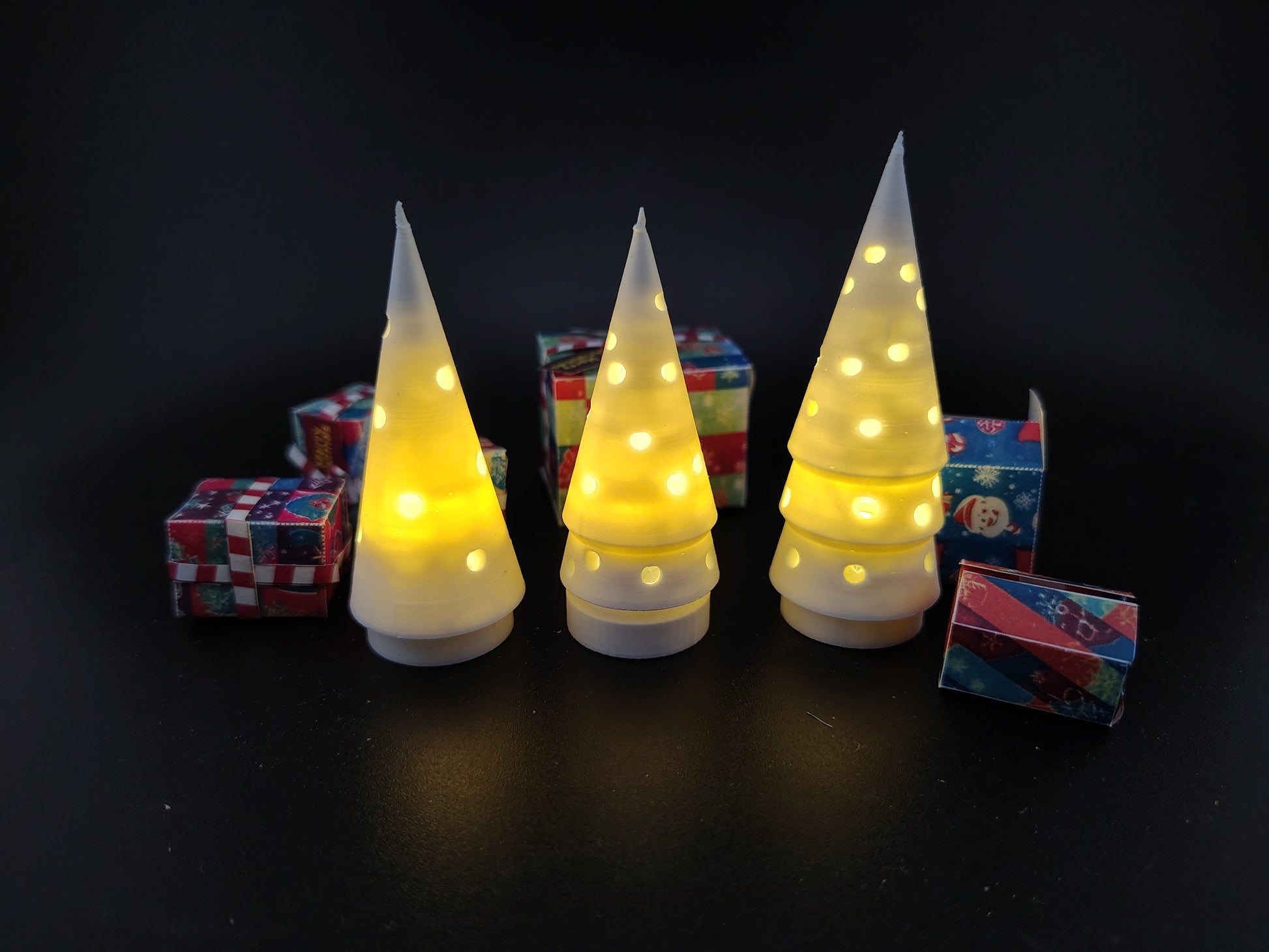 Christmas Tree easy light on decoration STL file for dollhouse or desk x'mas display , 3 style