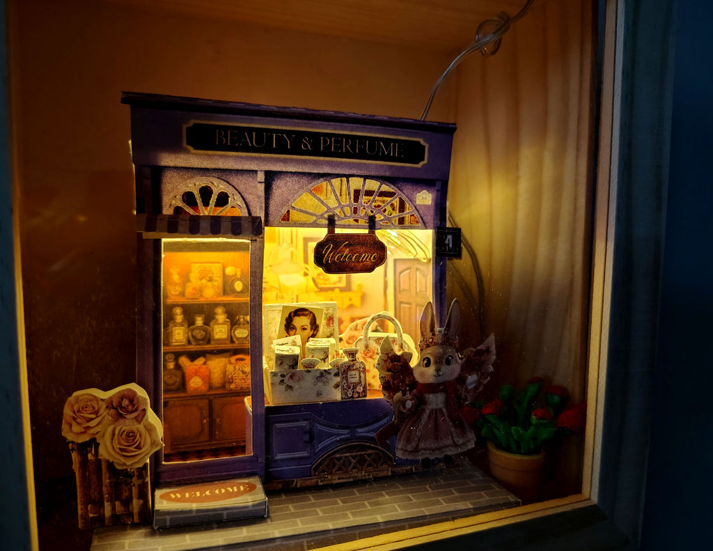 PickScene Beauty & Perfume House — Decorative Light House Papercraft for Home Décor or Gifting (Printable Digital Download)