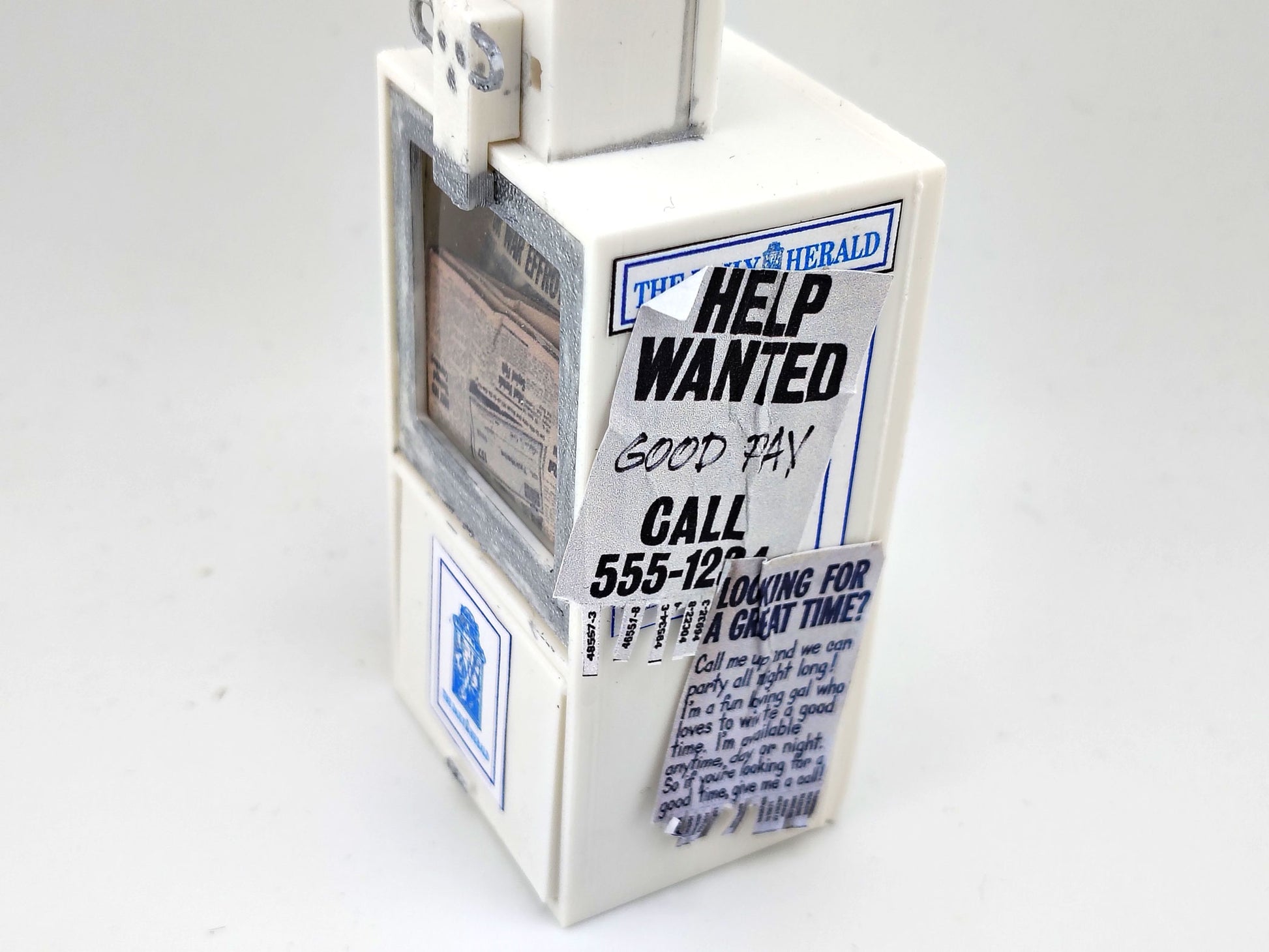 1:12 Vintage Newspaper Vending Machine STL — 20th-Century American Street Scene Miniature (3D Print File, included printed paper, Instant Download)