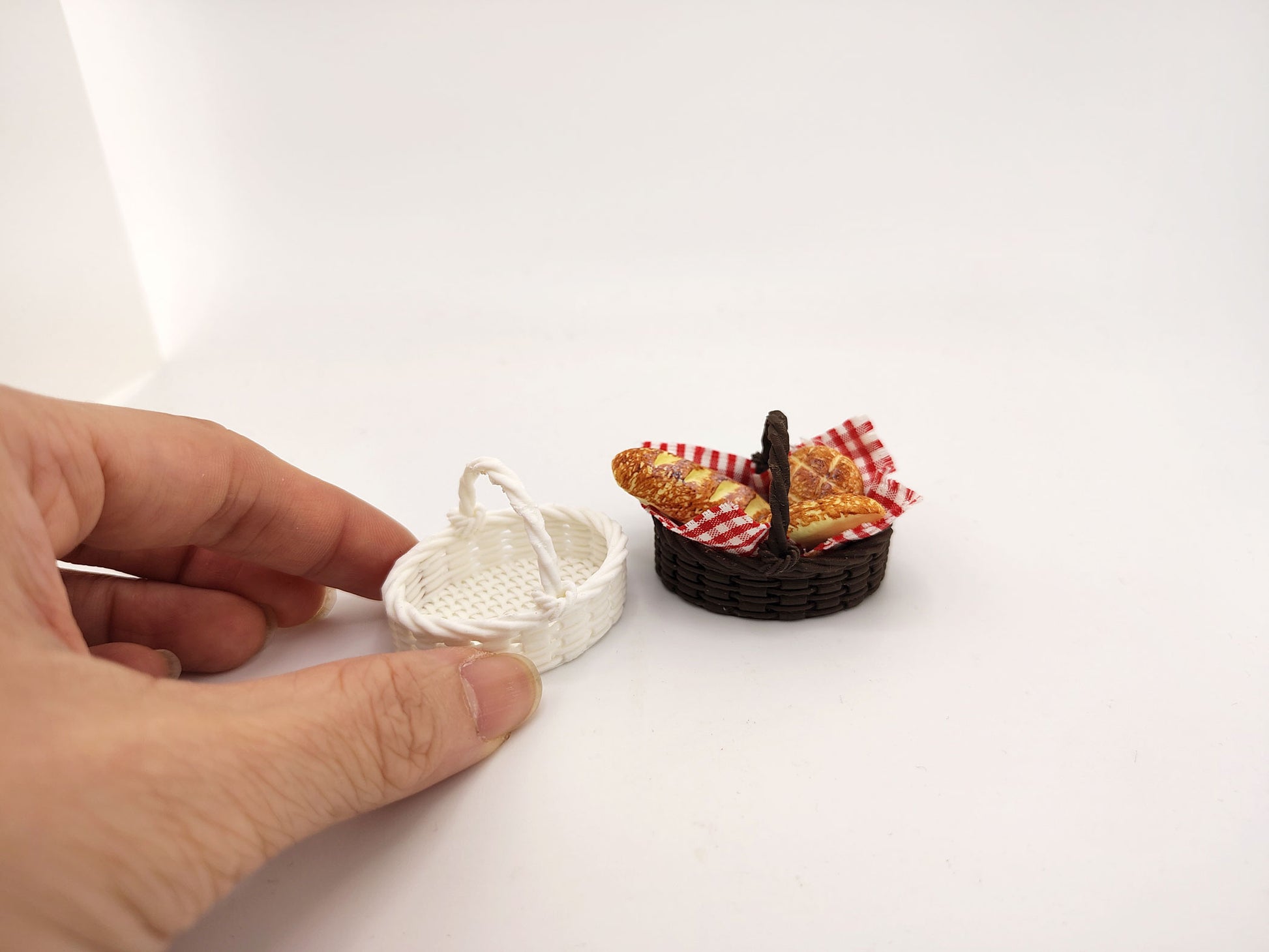 1:12 Scale Dollhouse Basket STL File, Miniature Picnic Accessory (Digital Download)