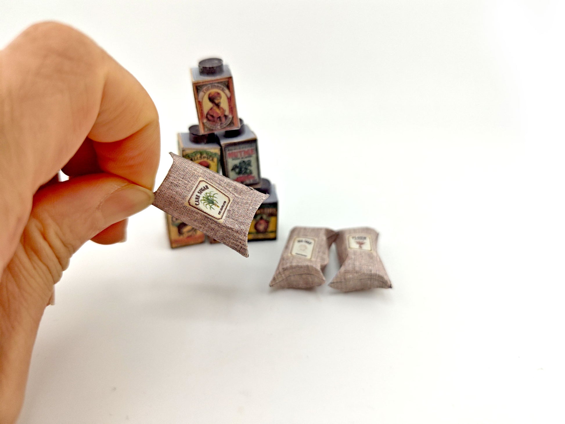 1:12 Vintage Spice Set — 6 Mini Spice Containers with Salt & Flour Bags for Dollhouse Kitchens (Printable Miniatures)