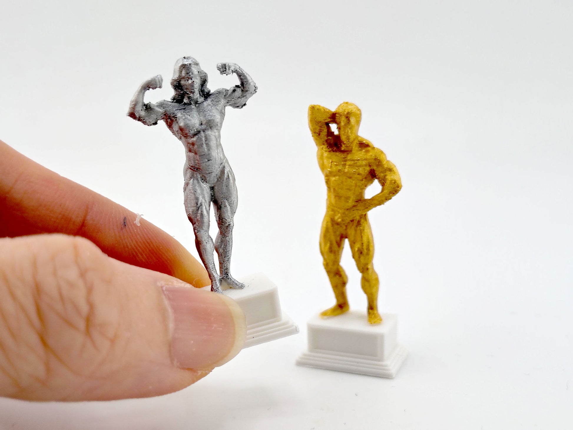 1:12 Miniature Bodybuilder Statue STL — Classic Fitness Trophy Figurine for Dollhouse Gym & Display (3D Print File, Instant Download)