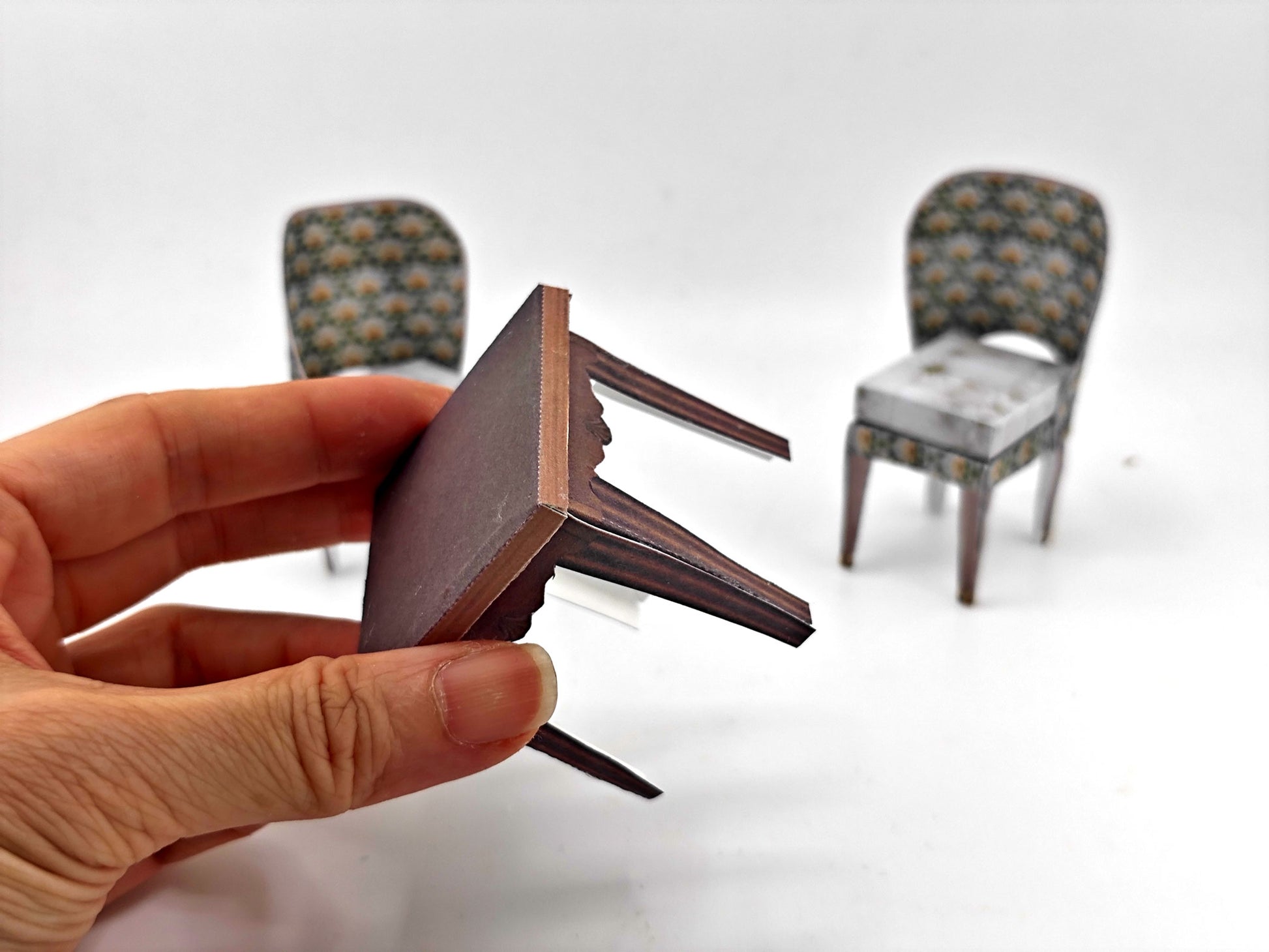 1:12 Vintage Paper chairs and end table — Green Pattern (Printable, No Wood)