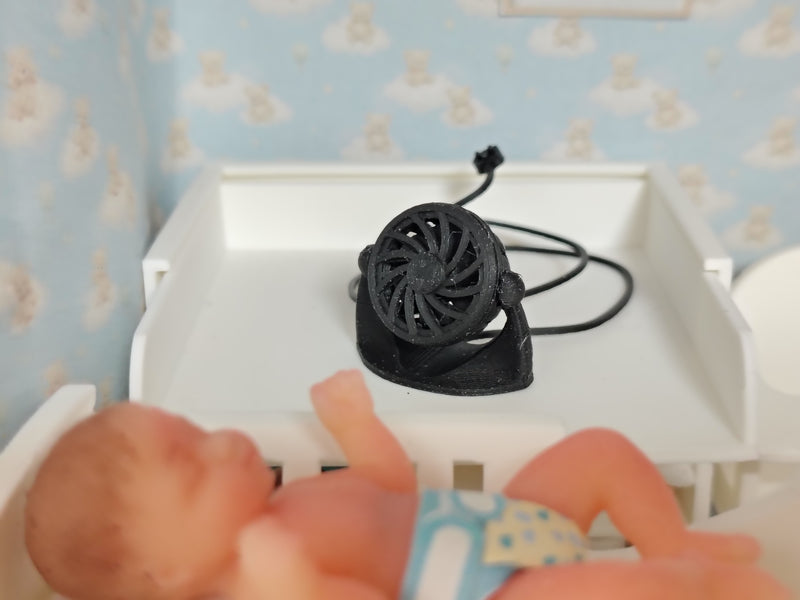 1:12 Scale Miniature Desk Fan, Realistic Table Fan, Dollhouse Bedroom Office Accessory