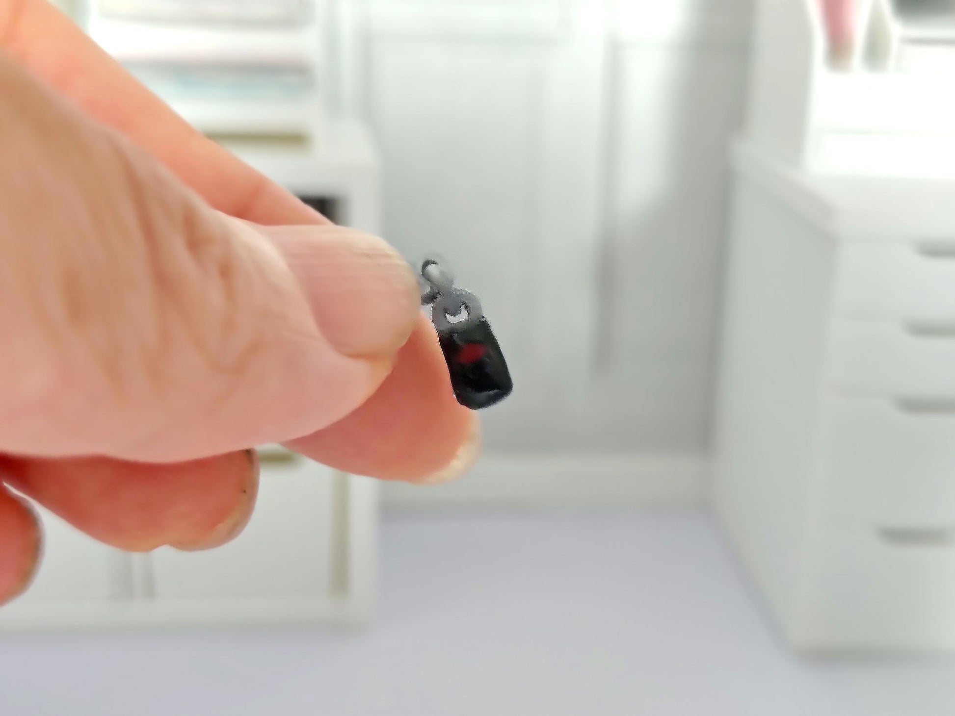 1:12 Scale Miniature Car Key Fob Keychain, Tiny Modern Automotive Keys, Dollhouse Vehicle Remote Pocket Dump Entryway Table Diorama Prop