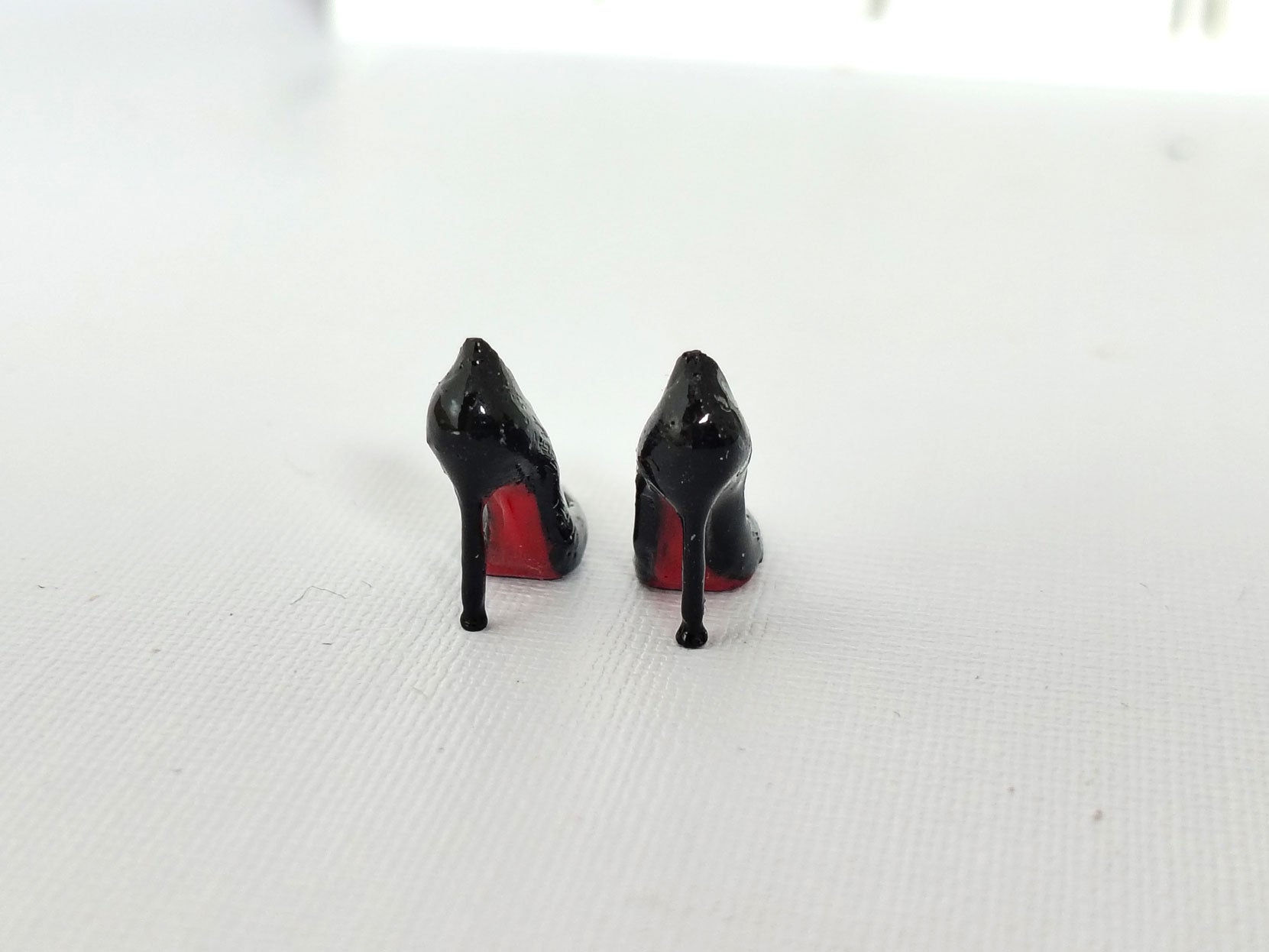 1:12 Black High Heel Pumps, Tiny Glossy Designer Stilettos, Dollhouse Fashion Bedroom Walk-in Closet , luxury Miniature