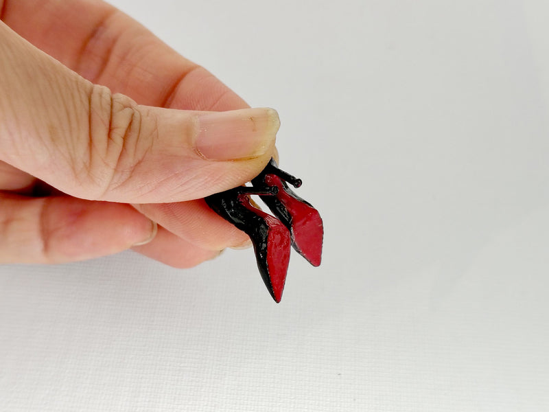 1:12 Black High Heel Pumps, Tiny Glossy Designer Stilettos, Dollhouse Fashion Bedroom Walk-in Closet , luxury Miniature