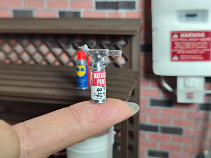 1:12 Scale Miniature Butane Torch Fire Gun, Tiny Kitchen Blowtorch Fuel Canister, Bakery Chef Craft Workshop Garage (Physical Product)