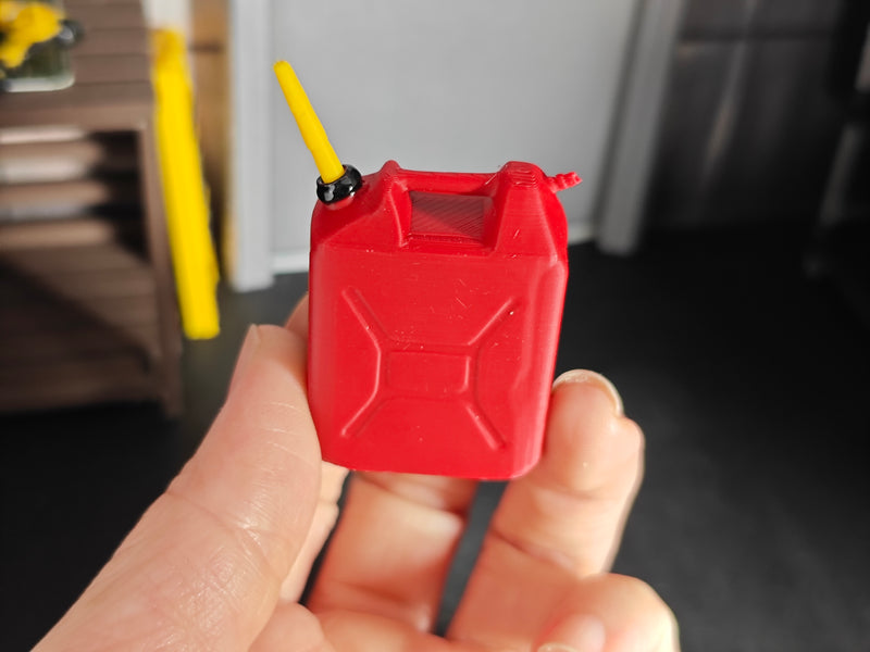 1:12 Red Gas Can Fuel Jerry Can,  Handmade Miniature Tiny Gasoline Container, Dollhouse Garage Diorama Prop (Physical Product)