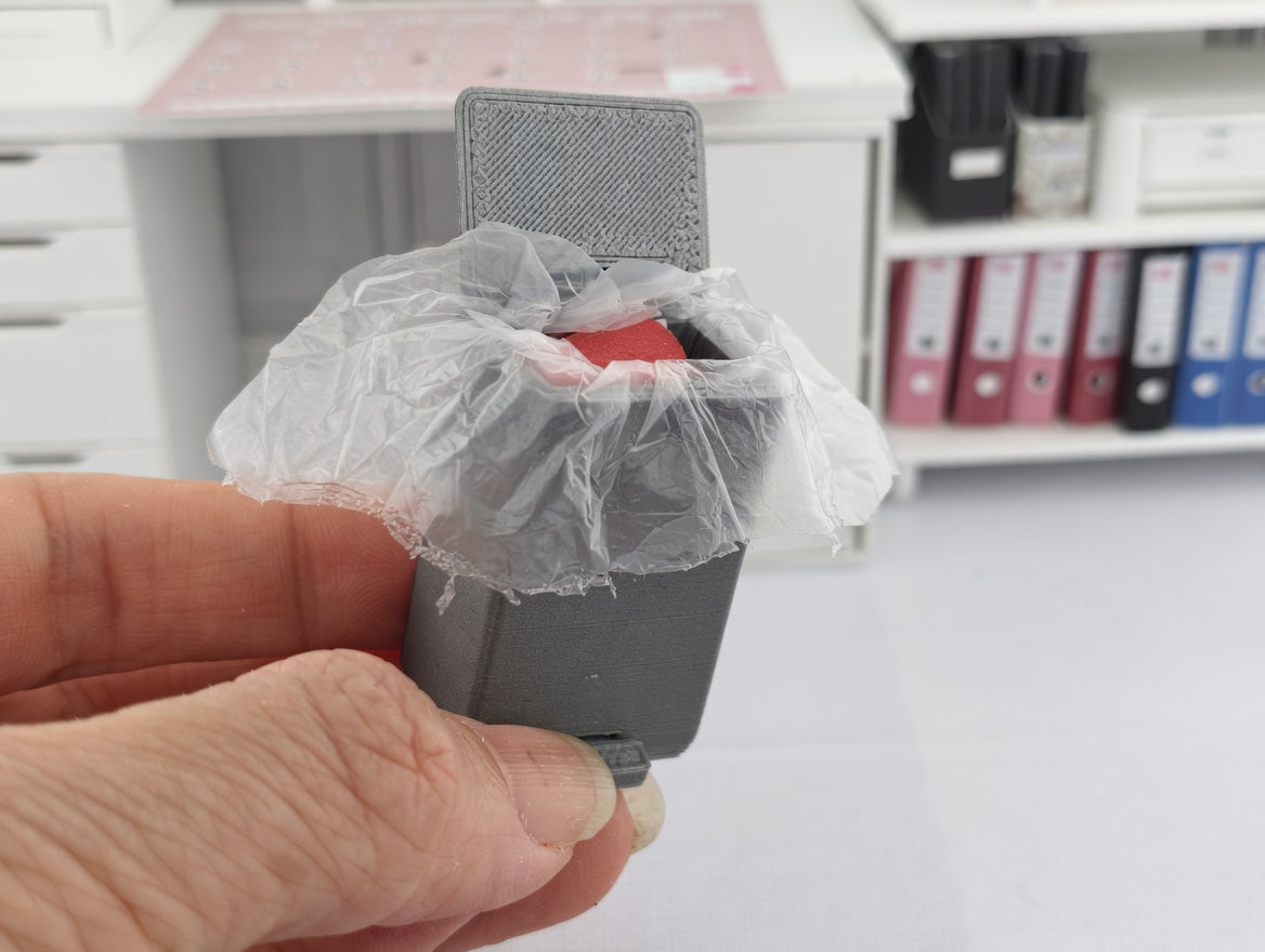 1:12 Scale Miniature Trash Can, Interactive Working Pedal, Dollhouse Kitchen Accessory (Physcial Product)