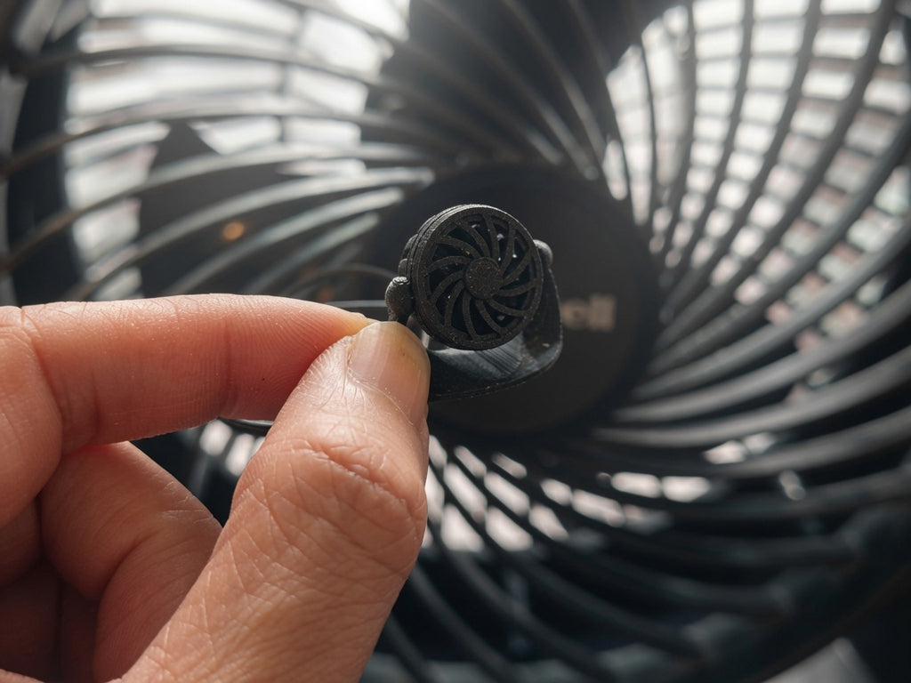 1:12 Scale Miniature Desk Fan, Realistic Table Fan, Dollhouse Bedroom Office Accessory