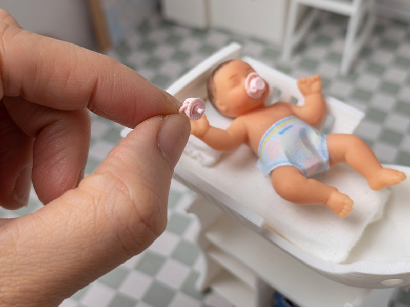 1:12 Scale Miniature Baby Pacifiers Set, Tiny Binkies Dummy Soother Prop, New Baby Accessory