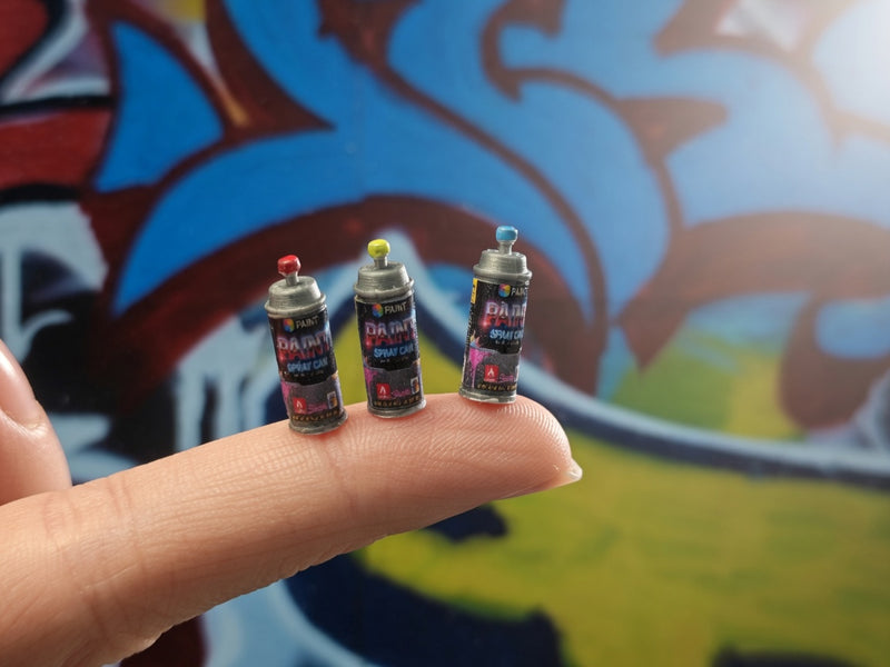 Vibrant 3-Piece Variety Pack: Includes three separate spray bottles in eye-catching red, blue, and yellow to easily brighten up your miniature displays.