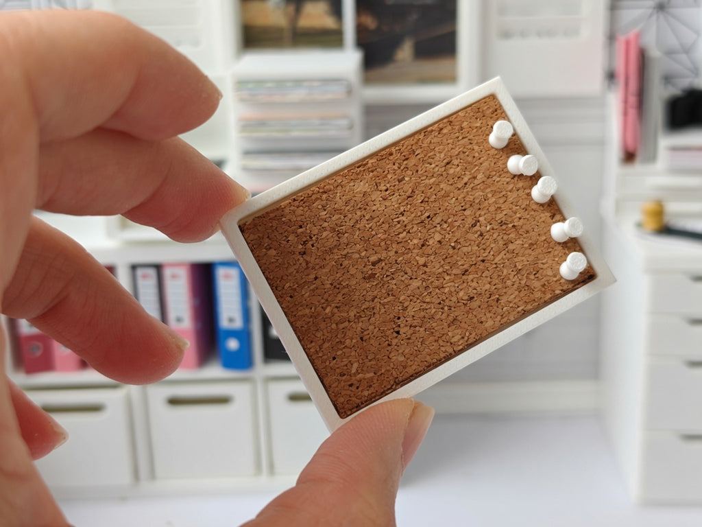 1:12 Real Cork Board with Real Pins, Tiny Bulletin Board Sticky Note, Dollhouse Office Desk Craft Room School Memo Board Accessory Miniature