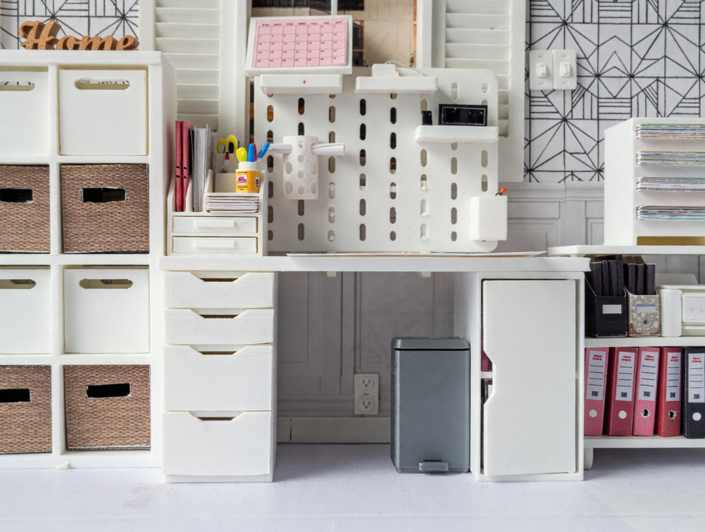 1:12 Scale Miniature Trash Can, Interactive Working Pedal, Dollhouse Kitchen Accessory (Physcial Product)