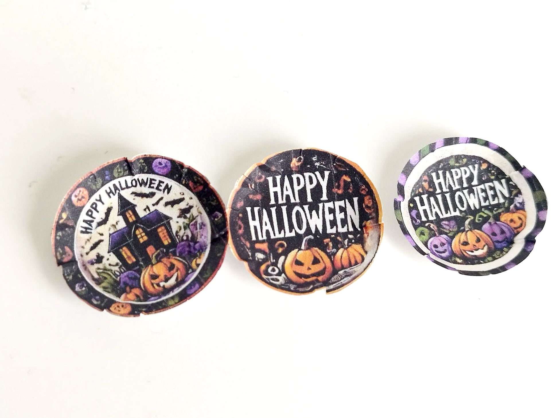 1:6 Halloween banners, plates, plate mats for 1:6 dollhouse Halloween party or dinner