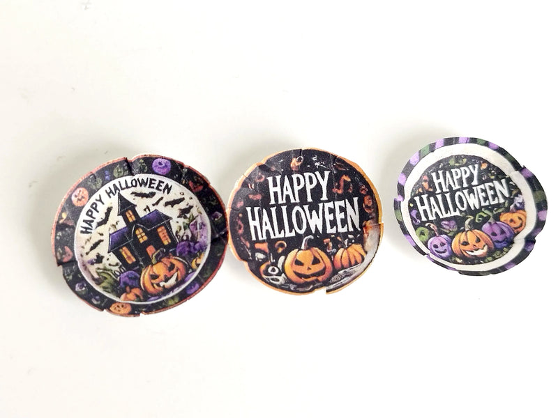 1:6 Halloween banners, plates, plate mats for 1:6 dollhouse Halloween party or dinner