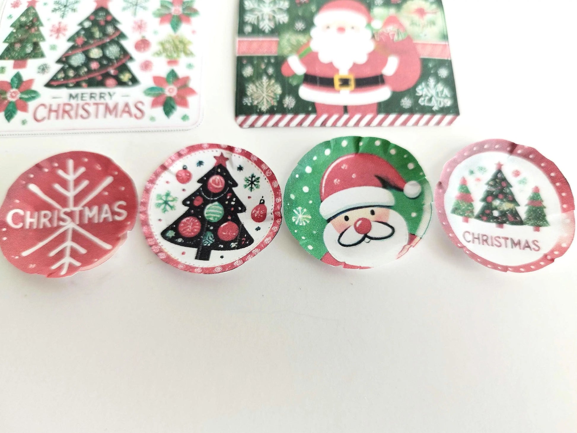 1:6 , 10 items Christmas banners, plates, plate mats Christmas party or dinner
