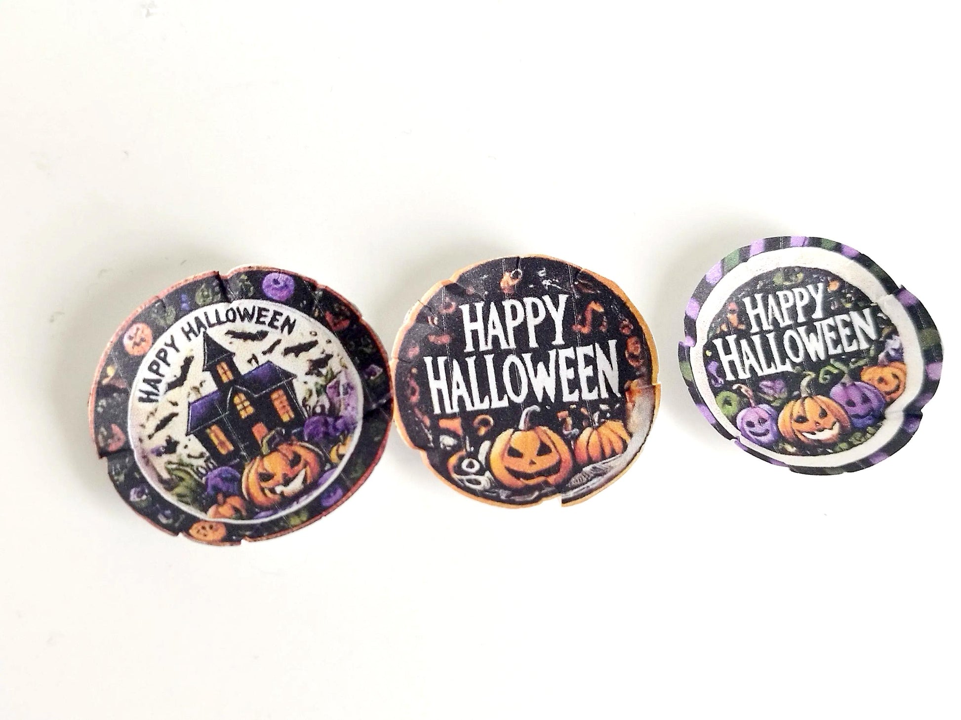 1:6 Halloween banners, plates, plate mats for 1:6 dollhouse Halloween party or dinner