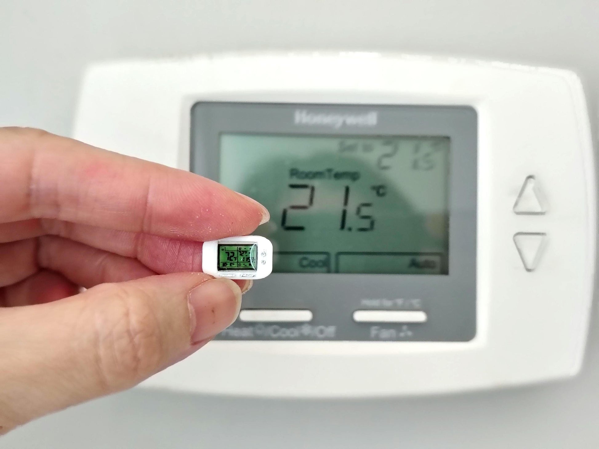 1:12 Mini Thermostat, White FDM Smart Home Dollhouse Accessory (Physical Product)