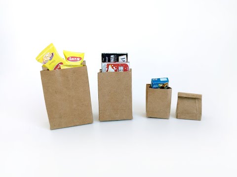 A set of 1:6 and 1:12 scale printable brown paper shopping bags in three sizes, designed for dollhouse supermarkets or dioramas, featuring craft paper or color print options for detailed, miniature shopping scenes.